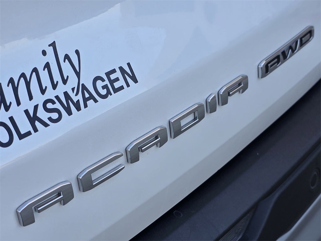 2024 GMC Acadia Elevation