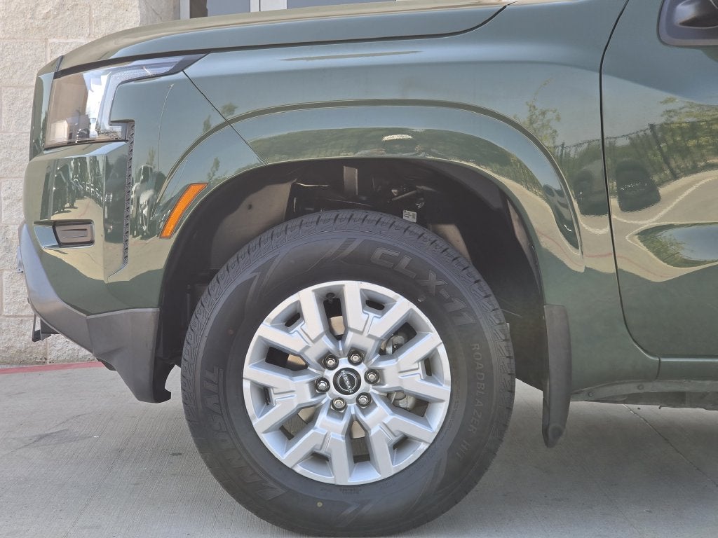 2023 Nissan Frontier SV