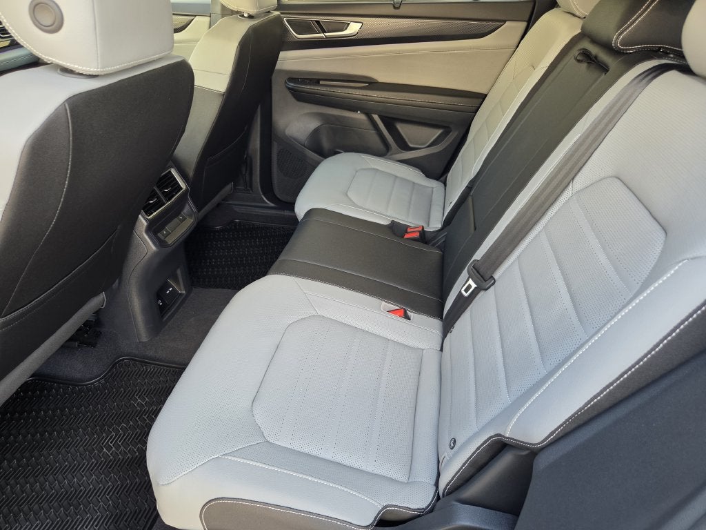 2026 Volkswagen Atlas Cross Sport 2.0T SEL R-Line Black