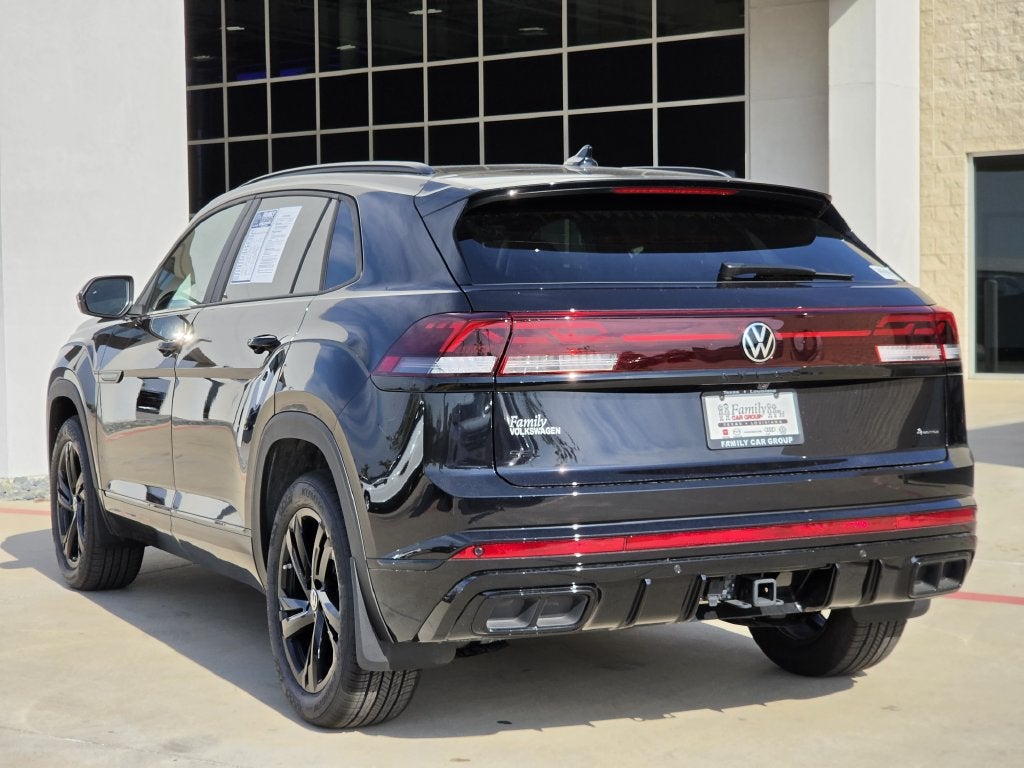 2026 Volkswagen Atlas Cross Sport 2.0T SEL R-Line Black