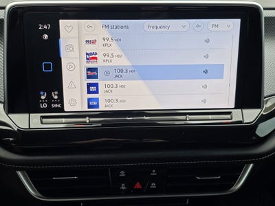 2025 Volkswagen Atlas Cross Sport 2.0T SEL R-Line Black