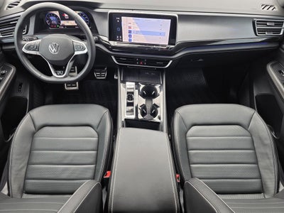 2025 Volkswagen Atlas Cross Sport 2.0T SEL R-Line Black