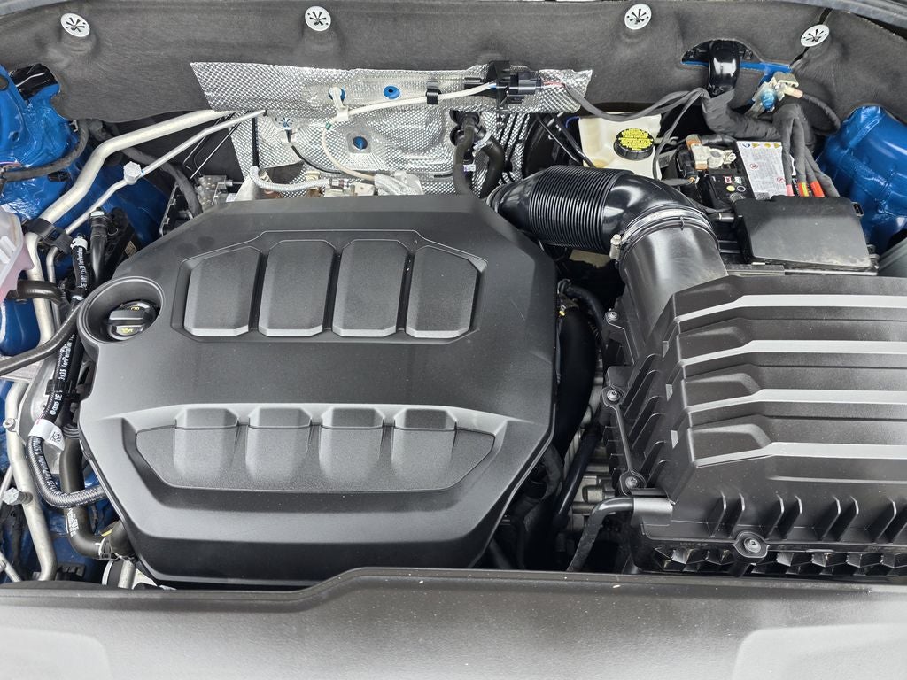 2025 Volkswagen Atlas Cross Sport 2.0T SEL R-Line Black