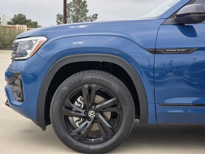 2025 Volkswagen Atlas Cross Sport 2.0T SEL R-Line Black