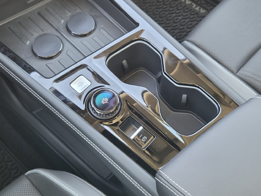 2027 Volkswagen Atlas 2.0T SE