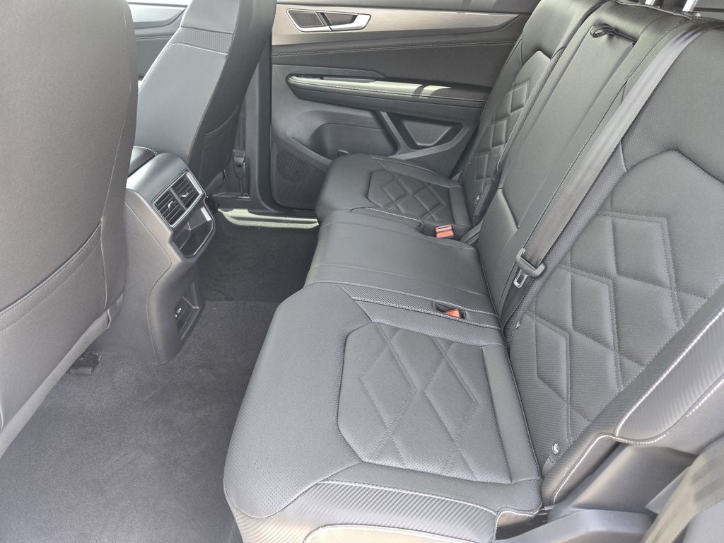 2026 Volkswagen Atlas Cross Sport 2.0T SE