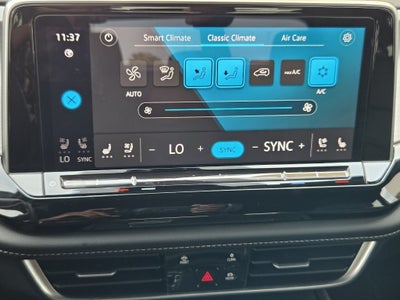 2024 Volkswagen Atlas Cross Sport 2.0T SE