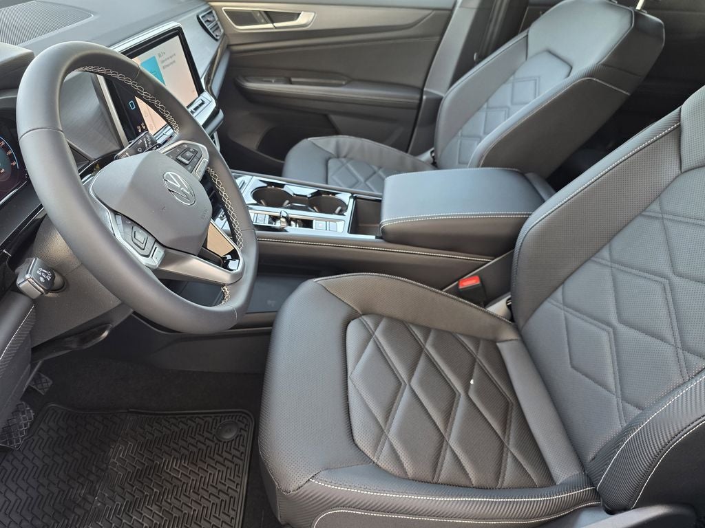 2025 Volkswagen Atlas Cross Sport 2.0T SE w/Technology