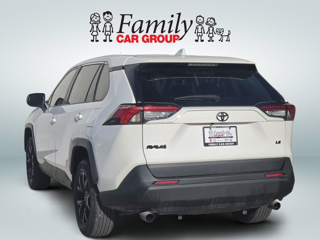 2023 Toyota RAV4 LE