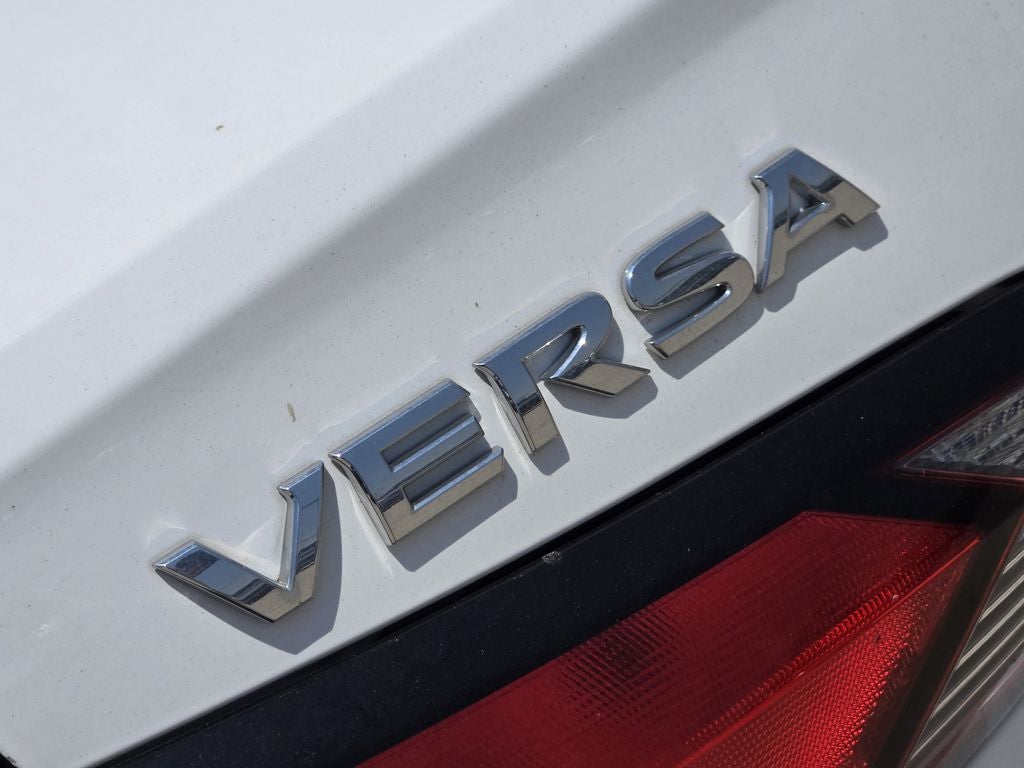 2022 Nissan Versa 1.6 S