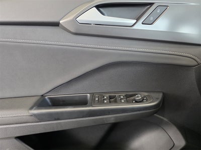 2025 Volkswagen Taos 1.5T SE Black