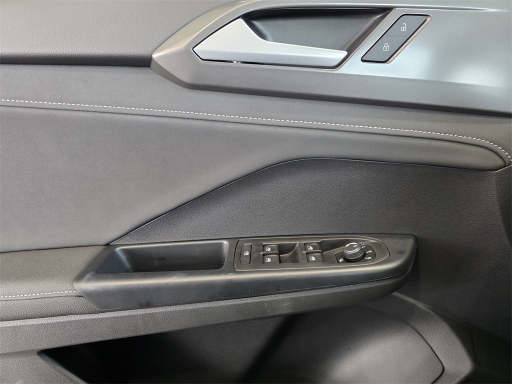 2025 Volkswagen Taos 1.5T SE Black