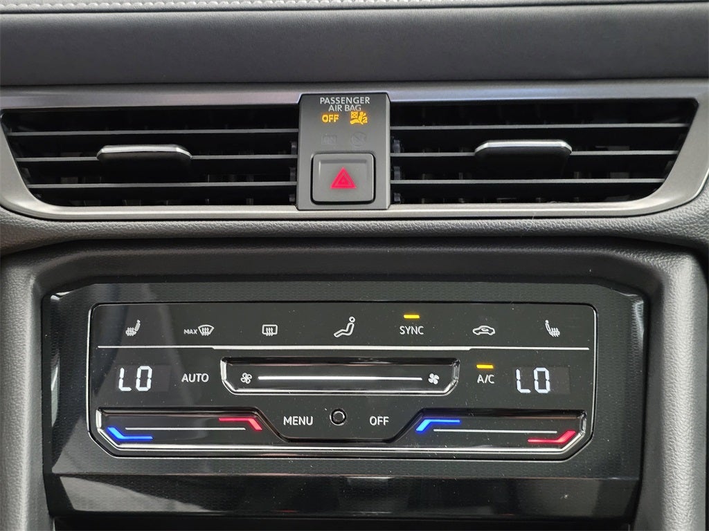 2025 Volkswagen Taos 1.5T SE Black