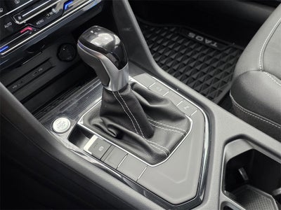 2025 Volkswagen Taos 1.5T SE Black