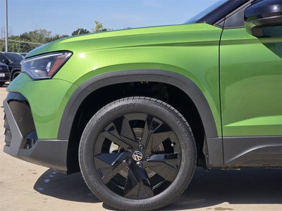 2025 Volkswagen Taos 1.5T SE Black