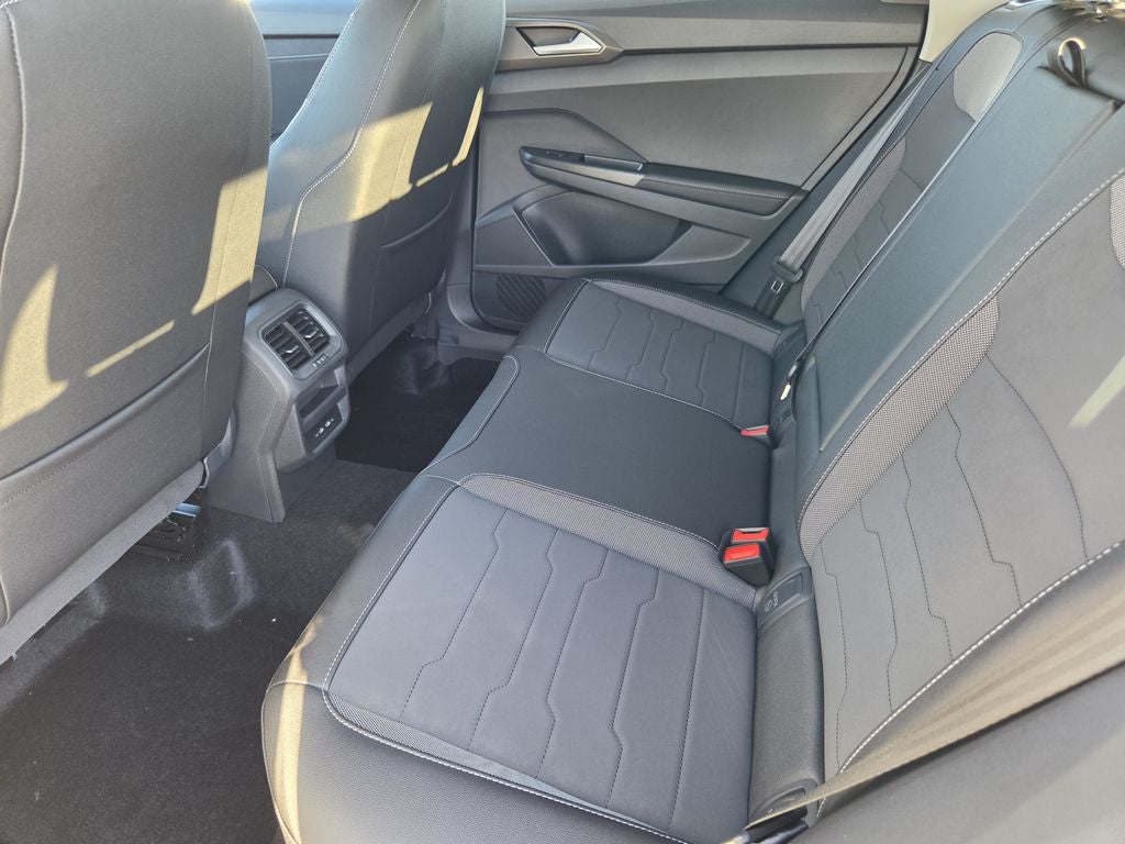 2027 Volkswagen Taos 1.5T SE