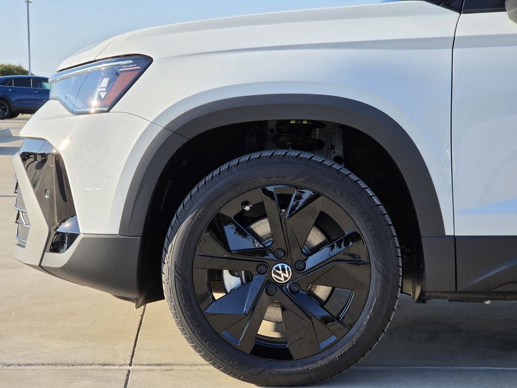 2027 Volkswagen Taos 1.5T SE