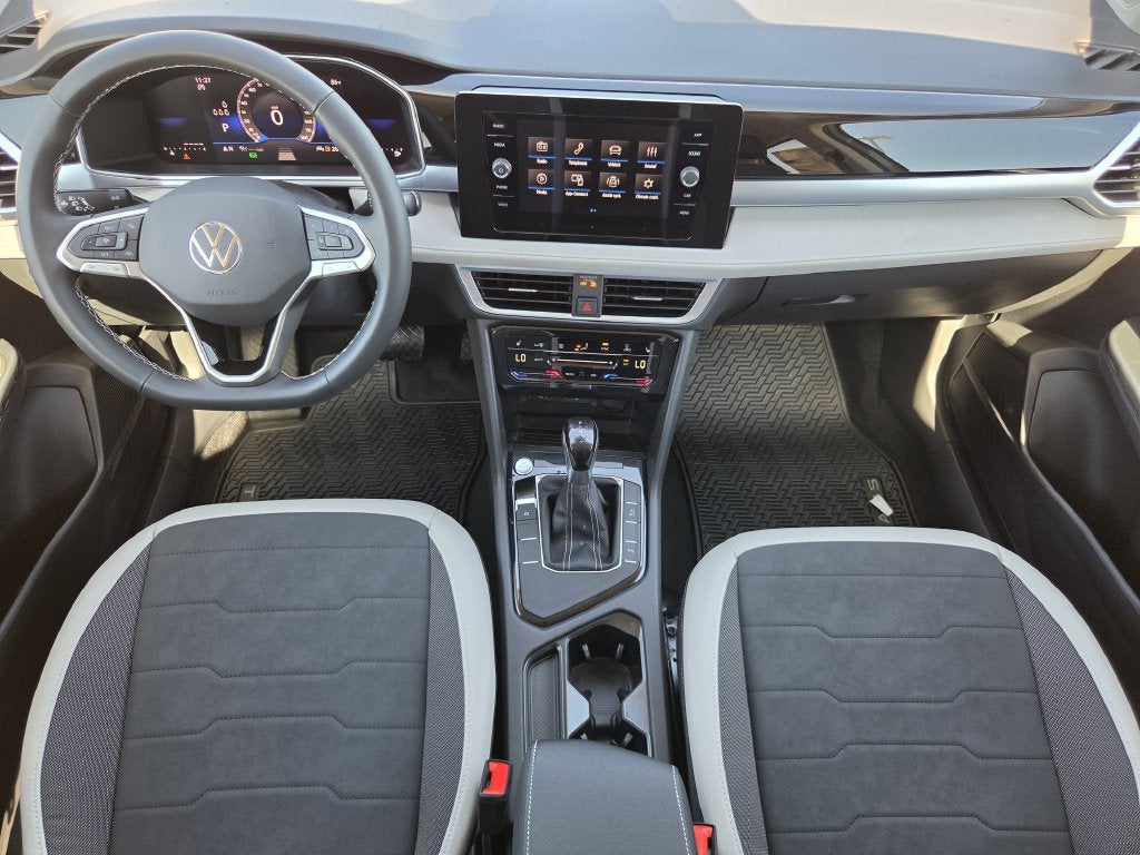 2027 Volkswagen Taos 1.5T SE
