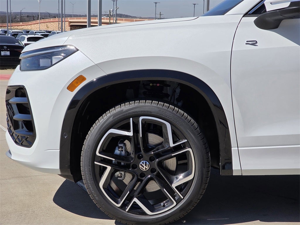 2026 Volkswagen Tiguan 2.0T SEL R-Line