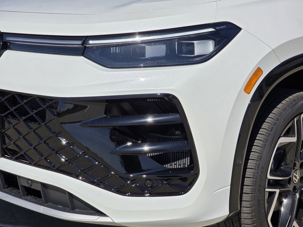 2026 Volkswagen Tiguan 2.0T SEL R-Line