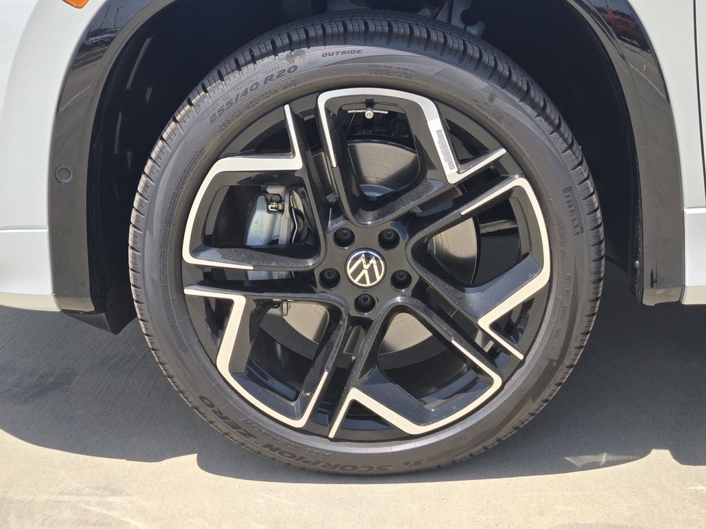 2026 Volkswagen Tiguan 2.0T SEL R-Line Turbo