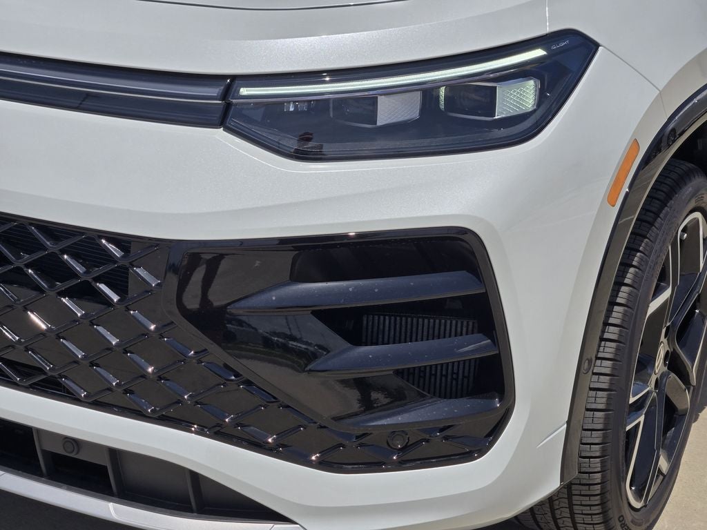 2026 Volkswagen Tiguan 2.0T SEL R-Line Turbo