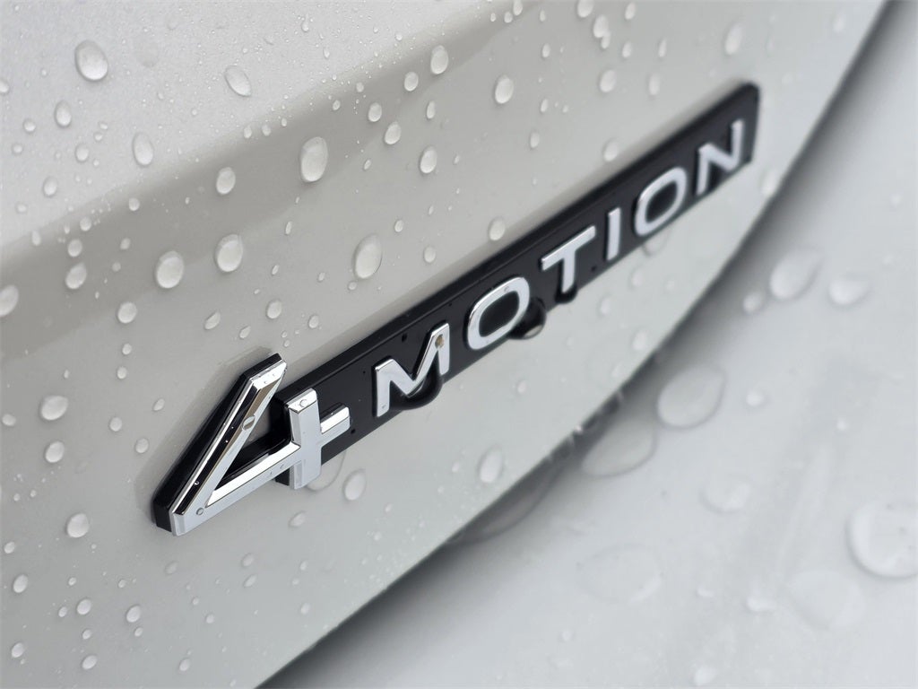 2026 Volkswagen Tiguan 2.0T SEL R-Line