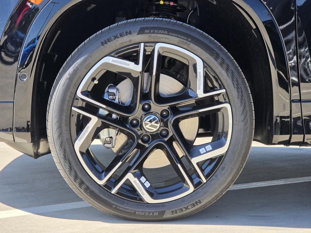 2026 Volkswagen Tiguan 2.0T SEL R-Line Turbo