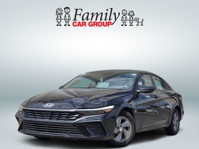 2025 Hyundai Elantra SE