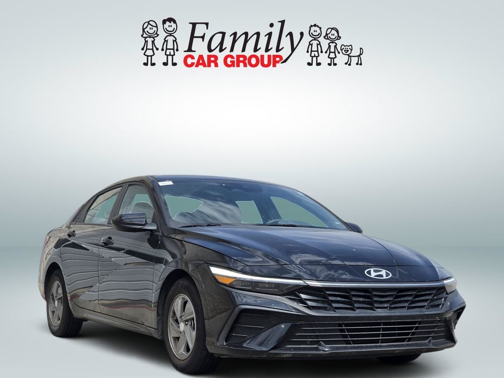 2025 Hyundai Elantra SE