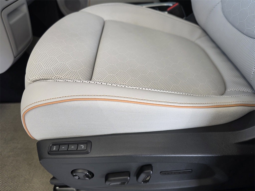 2025 Volkswagen ID. Buzz Pro S Plus