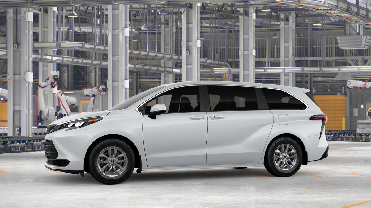2026 Toyota Sienna LE