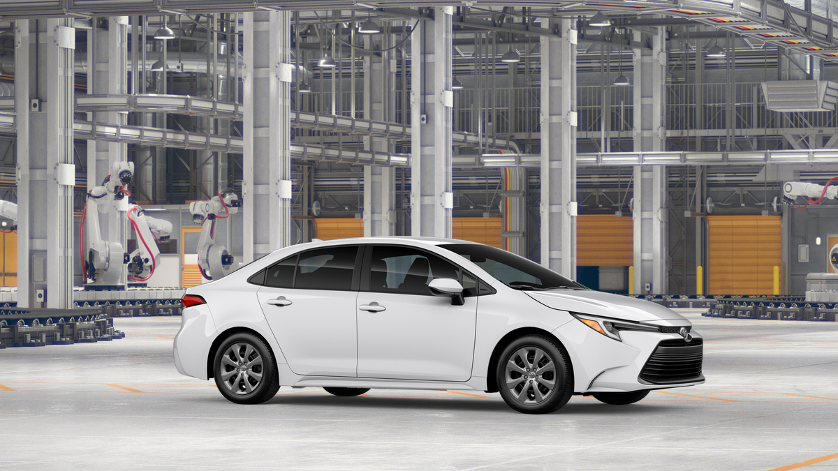 2027 Toyota Corolla LE - Photo 13