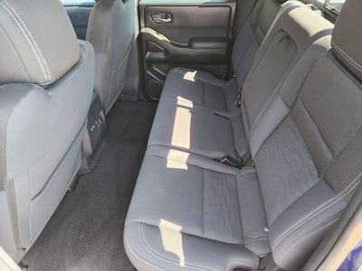 2022 Nissan Frontier SV