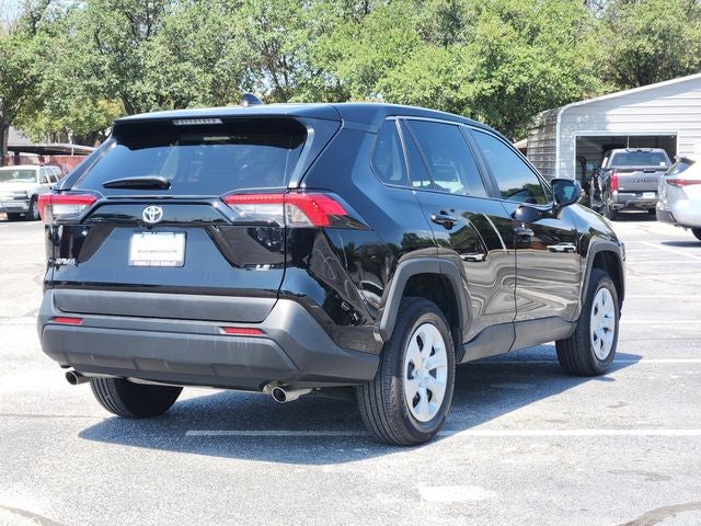 2025 Toyota RAV4 LE