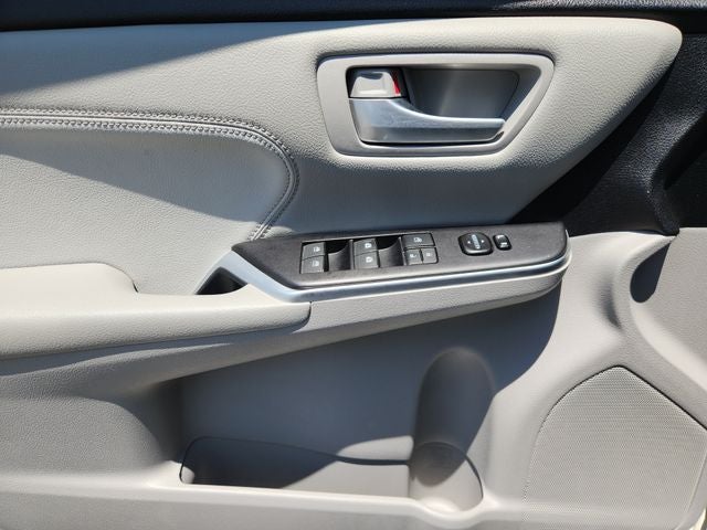 2016 Toyota Camry XLE