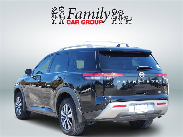 2024 Nissan Pathfinder SL