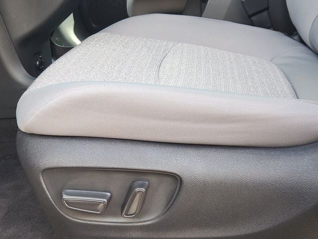 2025 Toyota Sienna LE 8 Passenger