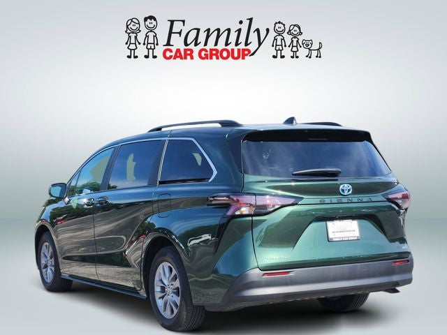 2025 Toyota Sienna LE 8 Passenger