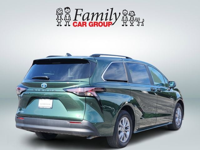 2025 Toyota Sienna LE 8 Passenger