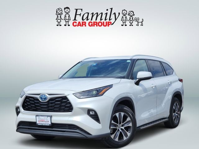 2022 Toyota Highlander Hybrid XLE