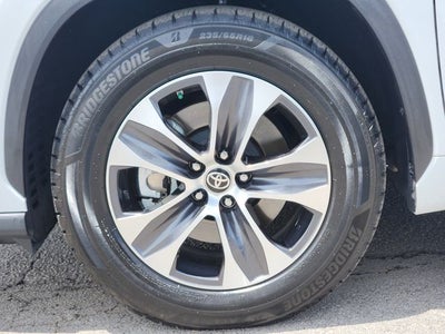 2022 Toyota Highlander Hybrid XLE