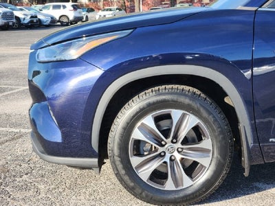 2022 Toyota Highlander Hybrid XLE