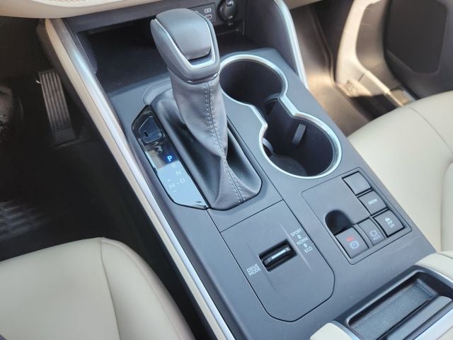 2025 Toyota Highlander XLE