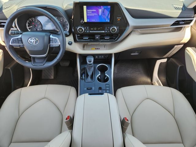 2025 Toyota Highlander XLE