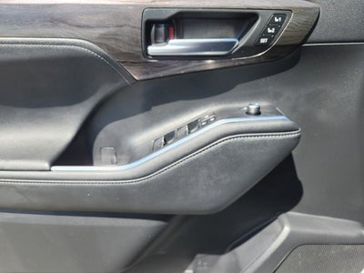2023 Toyota Highlander Platinum