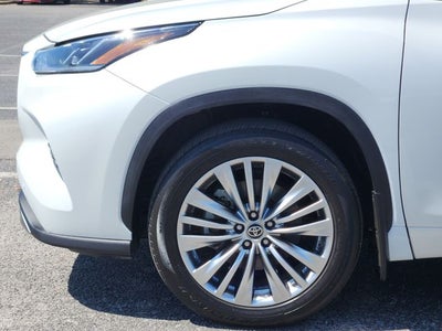2023 Toyota Highlander Platinum