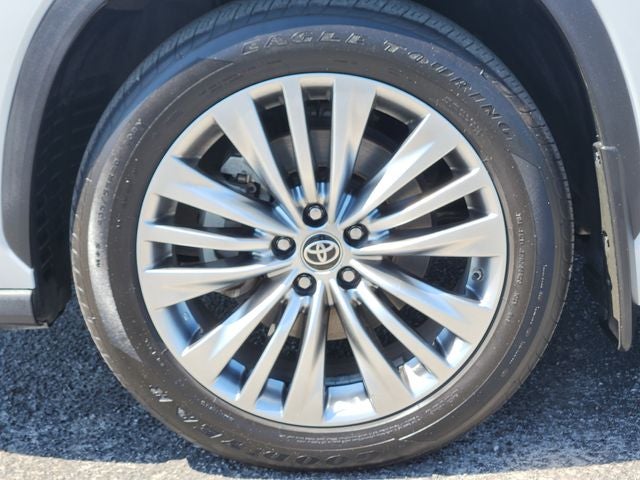 2023 Toyota Highlander Platinum