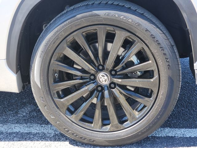 2025 Toyota Highlander XSE