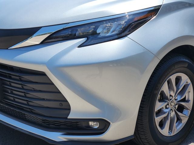 2025 Toyota Sienna XLE 8 Passenger